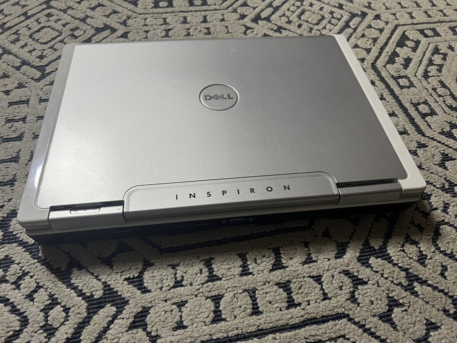 Vintage 2006 Dell Inspiron 1501 Model PP23LA Premium Silver Laptop.