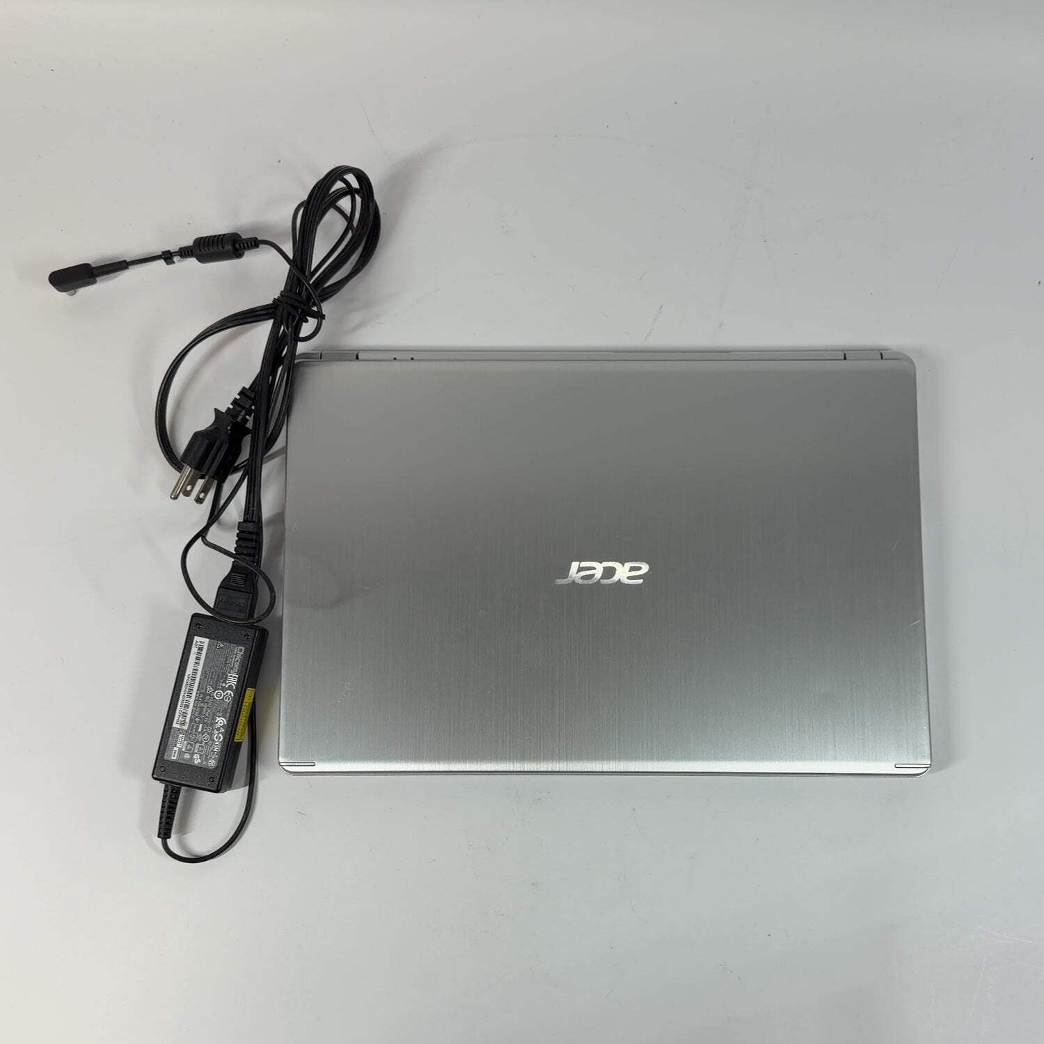 Acer Aspire 5 N19C3 15.3″ Ryzen 3 3200U 2.6GHz 4GB RAM 128GB SSD
