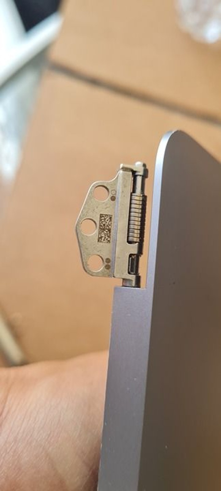 Display Assembly Cover for MAcbook Air 13″ A2337 (2020) USED OEM Pull NO LCD