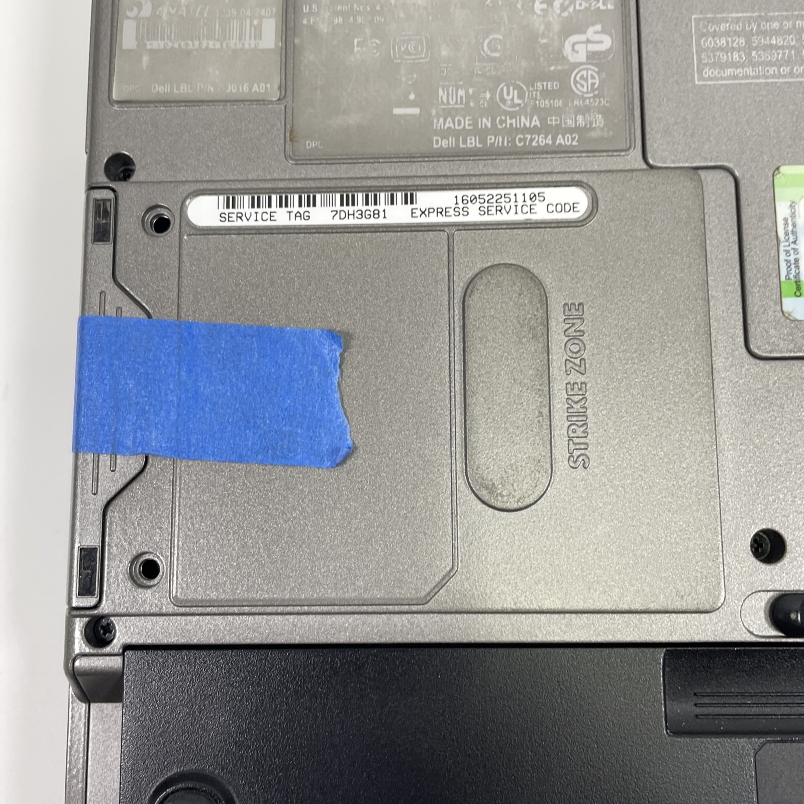 DELL LATITUDE D410 – No Hard Drive – INTEL CENTRINO – 2 GB RAM *READ DESCRIPTION