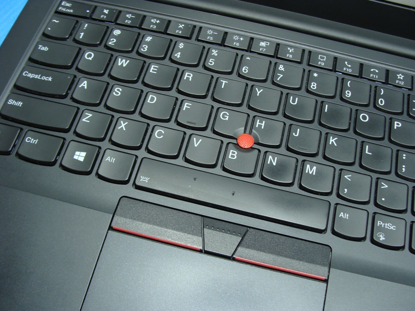 Lenovo ThinkPad E14 Gen 2 14″ FHD i7-1165G7 2.8GHz 16GB 512GB SSD W11Pro +PA