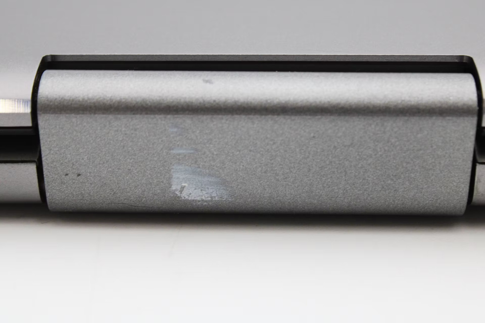Dell Inspiron 7573 Used 15.5″ i5-8250U, 256GB SSD, 8GB RAM