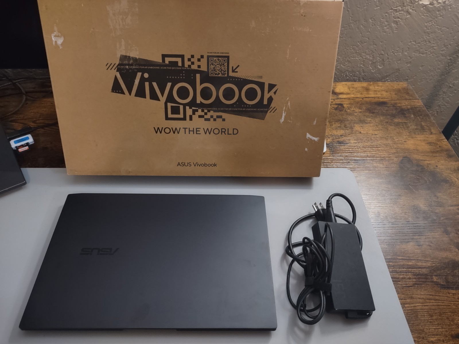 ASUS Creator Q540V 2.8k OLED I9-13900h RTX 3050 32GB DDR5