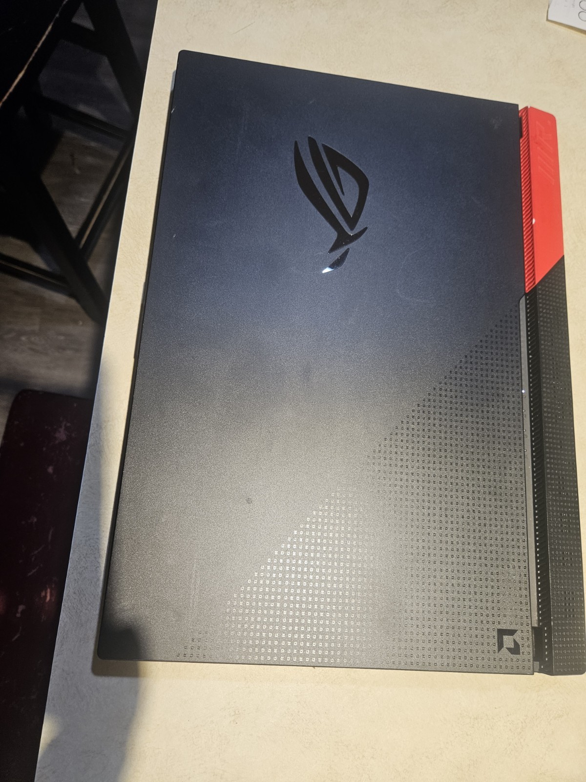 Asus ROG Strix G513QY Ryzen 9 5000 Series, 4.80GHz, 16GB) Gaming