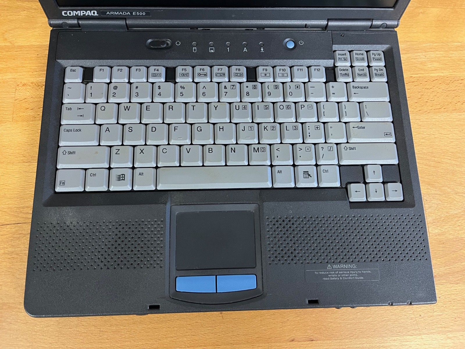 Vintage Compaq Armada E500 Pentium III 450 MHz 320 MB RAM no HDD