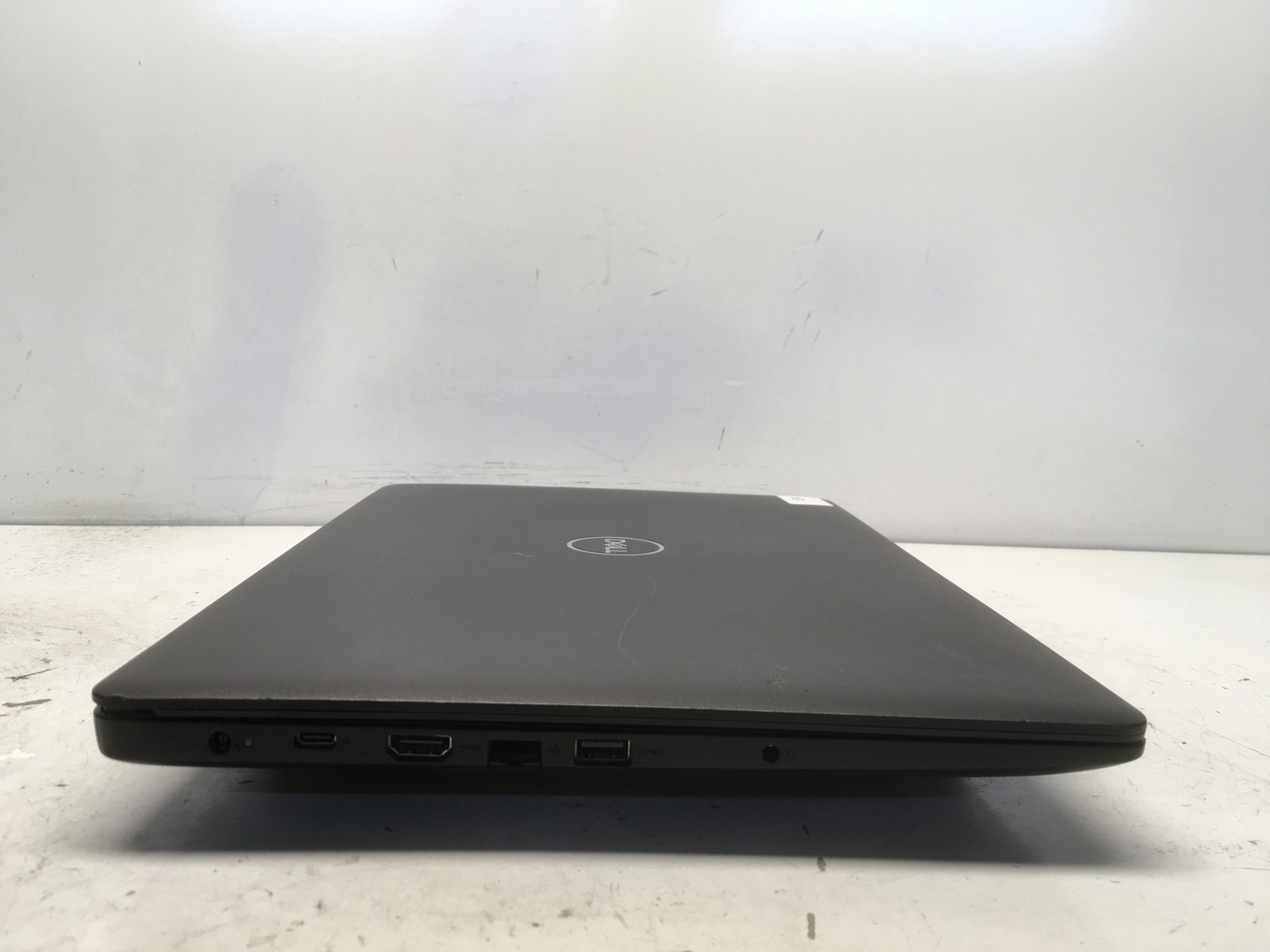 Dell Latitude 3590 Intel i3-8130U 2.2GHz 4 GB NO HDD No Batt