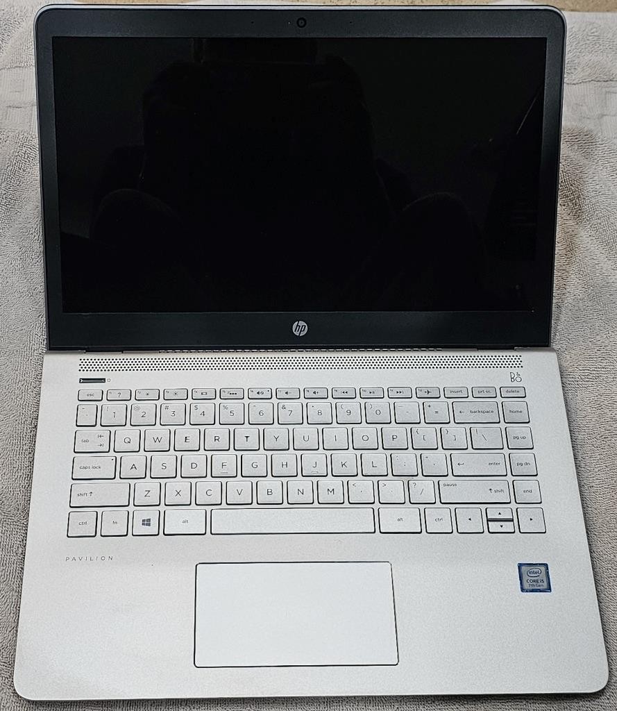 HP Pavilion 14-BK091ST (14-BK0XX) 14″ i5-7200U 12GB RAM 500GB HD WINDOWS 10