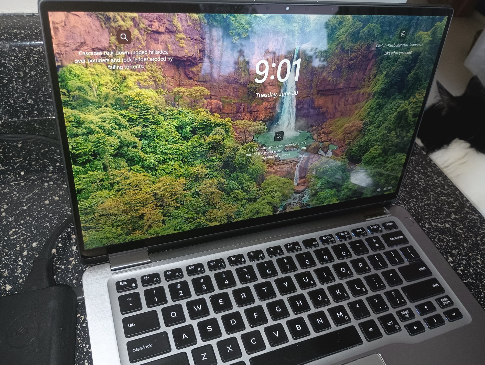 Dell Latitude 7400 2-in-1 Touch 14″, Quad i7-8665 1.90GHz 16GB 512GB SSD Win 11