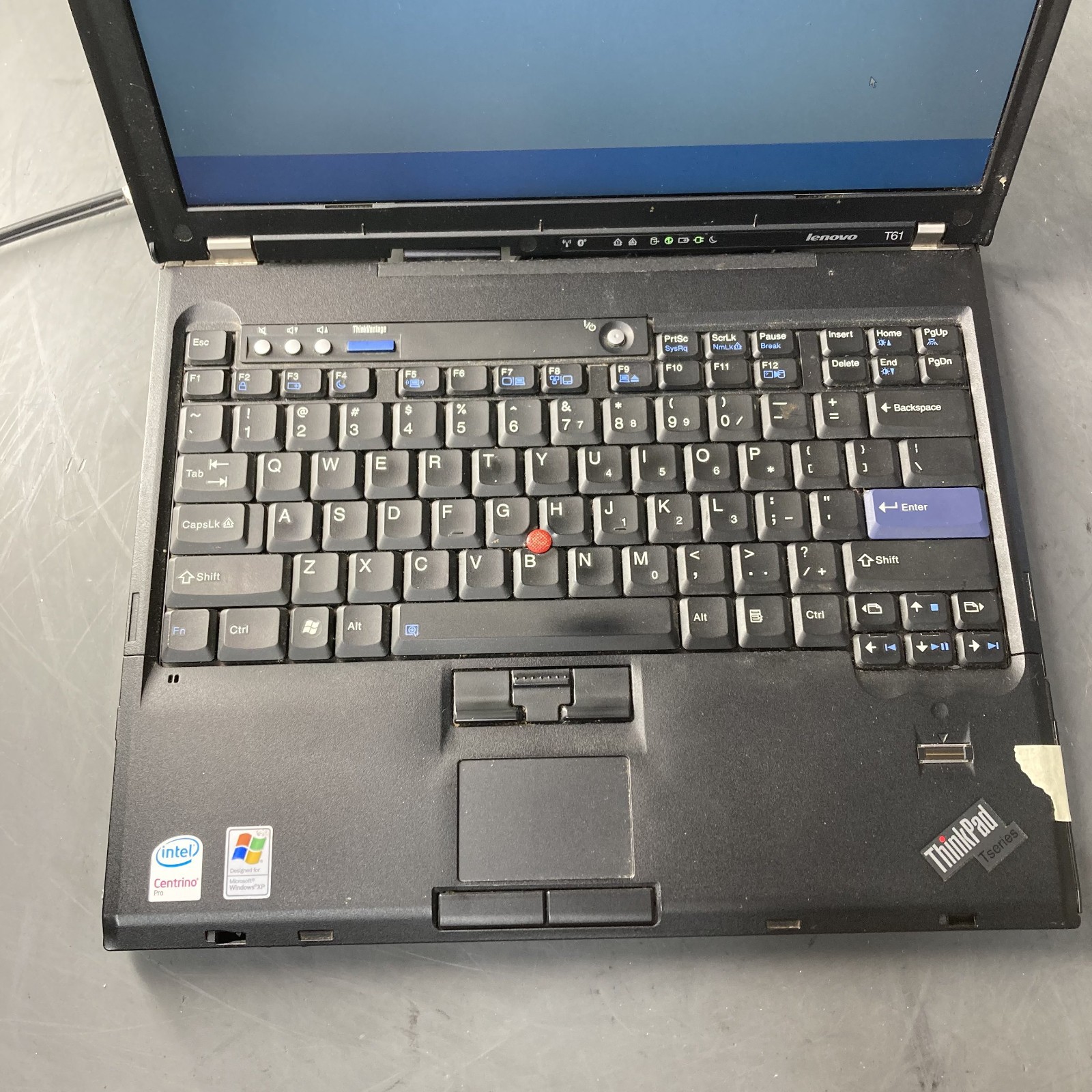 Lenovo ThinkPad T61 14″ Laptop Core 2 Duo T7500 2.20GHz 4GB RAM 120GB SSD WinXP