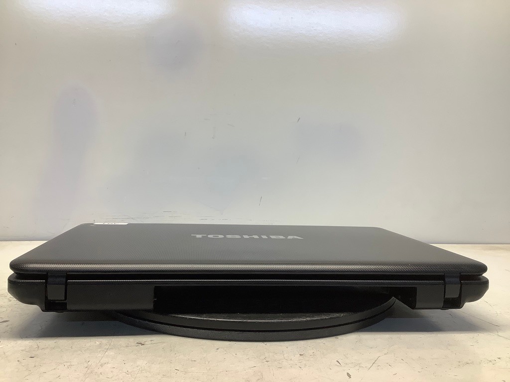 Toshiba Satellite C655-S5084 AMD Athlon II P340 Dual-Core 2.2GHz 4 GB NO HDD