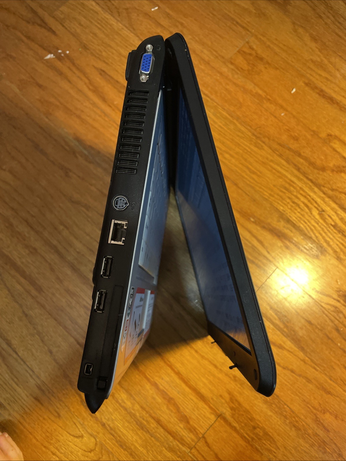 Retro Toshiba Satellite A215 Laptop! AMD Turion 64 X2 Processor! No hard drive.