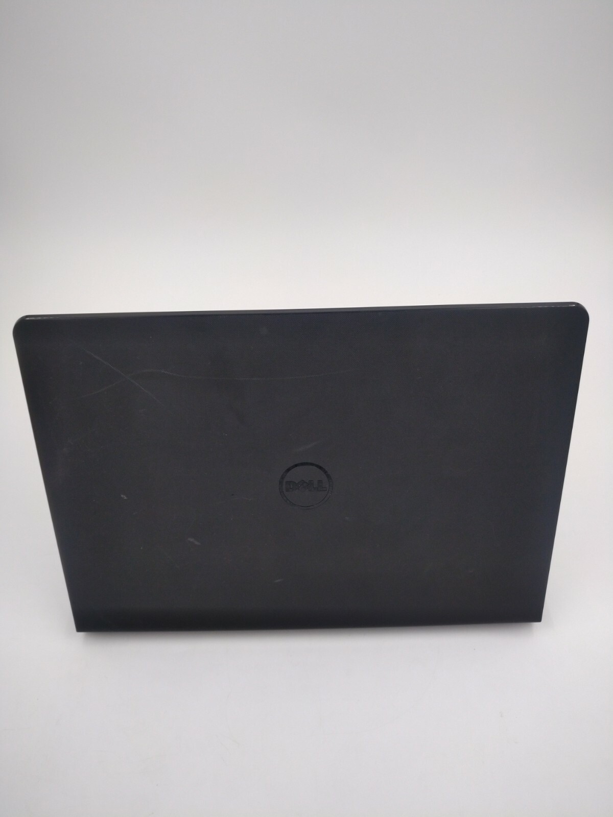 Dell inspiron 14 3541. 4 GB RAM, 500 GB HDD.
