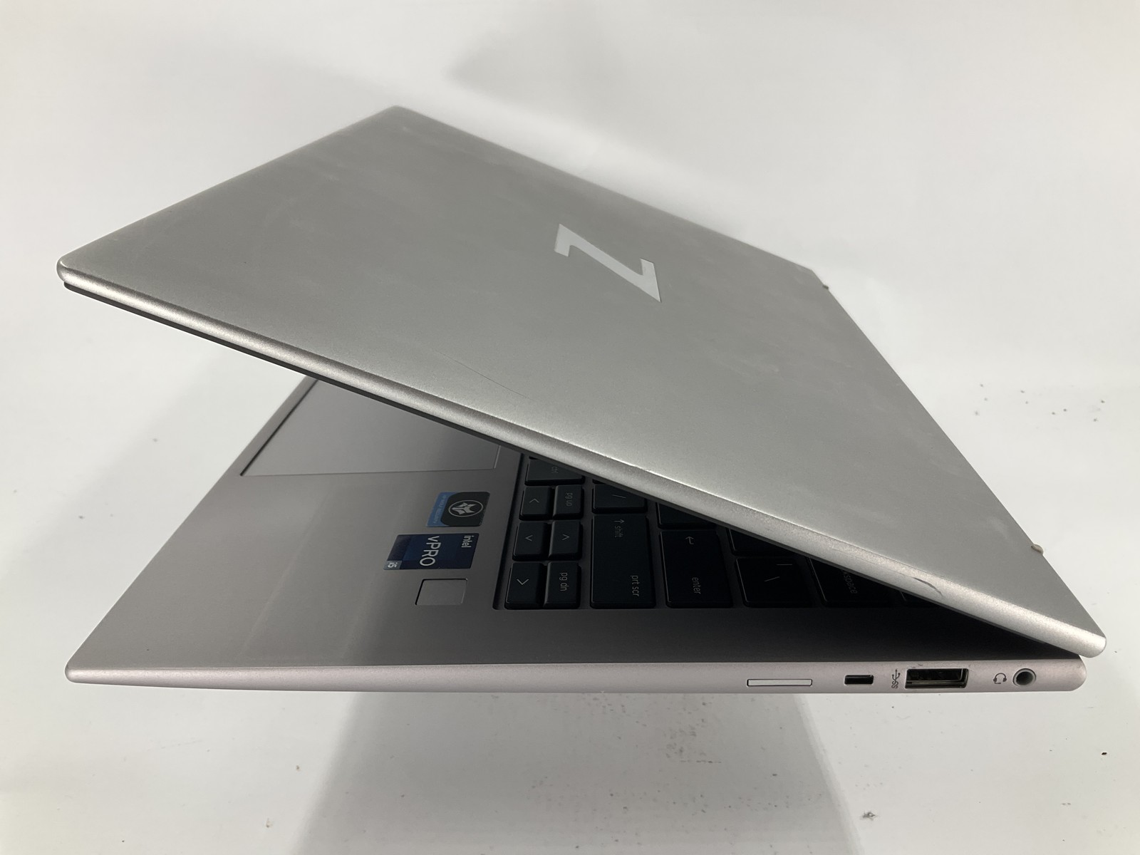 HP ZBook Firefly G9 14″ Core i5-1250P 256GB 32GB B Win 11 Pro