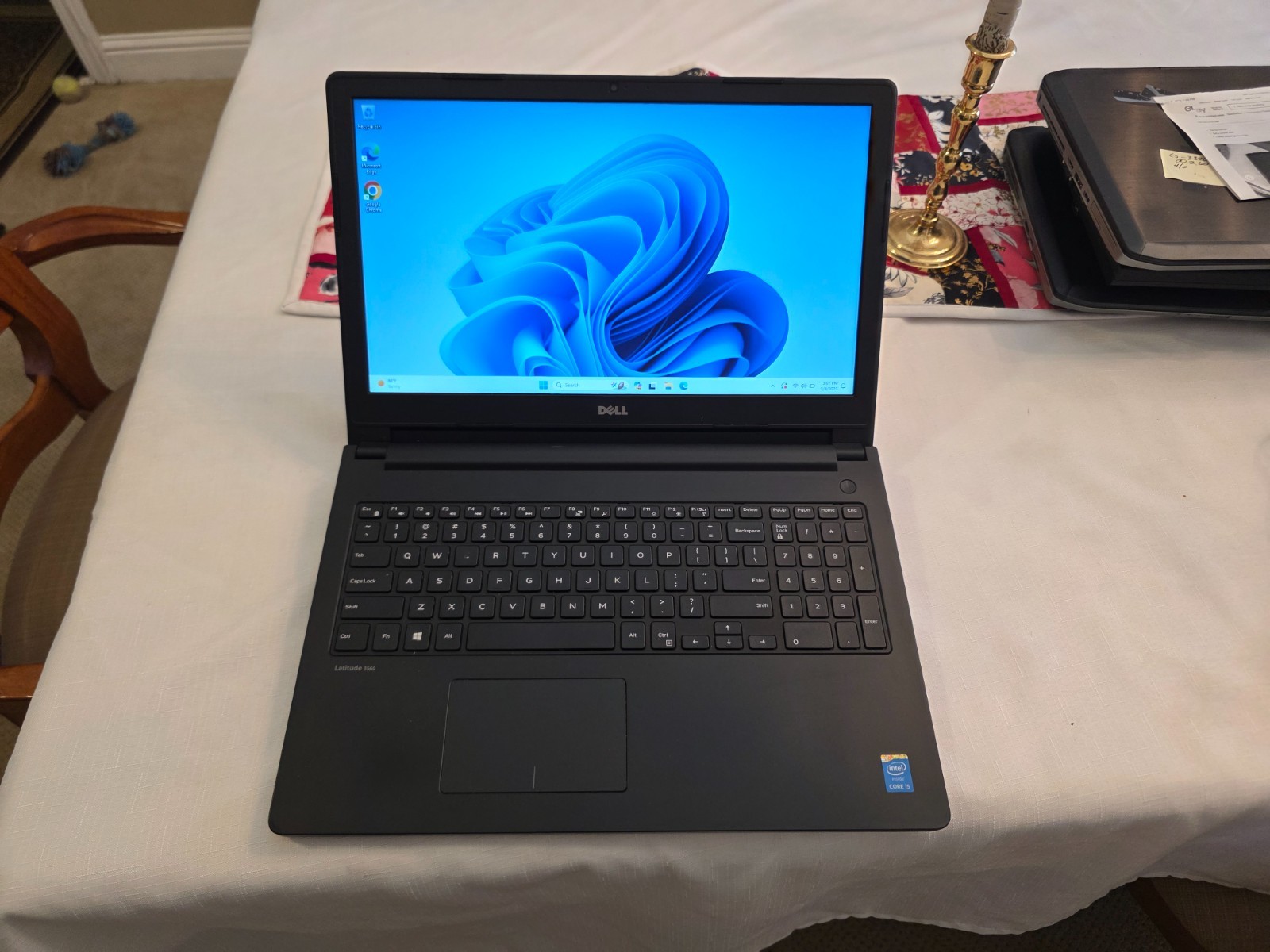 Dell Latitude 3560 15.6″ Laptop Intel Core i5-5200U 2.2GHz 8GB RAM – 128 SSD
