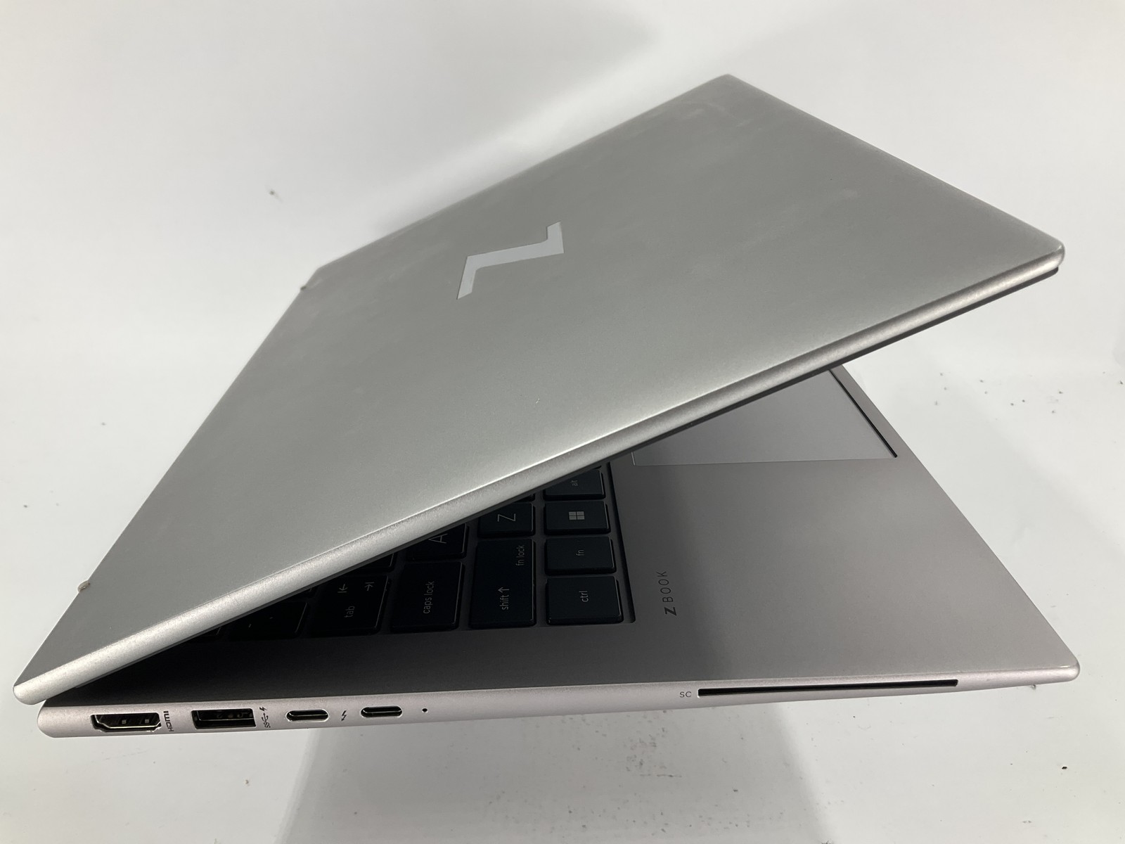 HP ZBook Firefly G9 14″ Core i5-1250P 256GB 32GB B Win 11 Pro