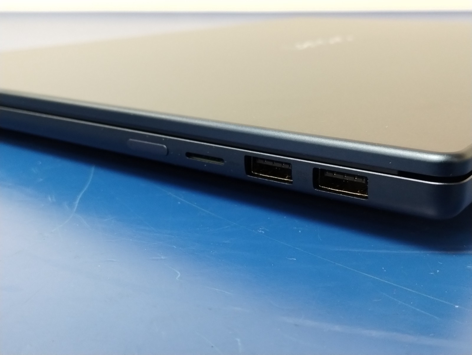 LENOVO IdeaPad Slim 5 16AKP10, AMD Ryzen AI 7 350, 16 GB RAM, 1 TB NVMe SSD
