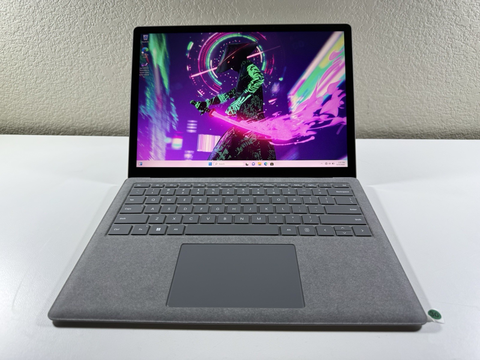 Microsoft Surface Laptop 5 13.5” 1950 Intel Core i7-1265U 16GB RAM 512GB NVME
