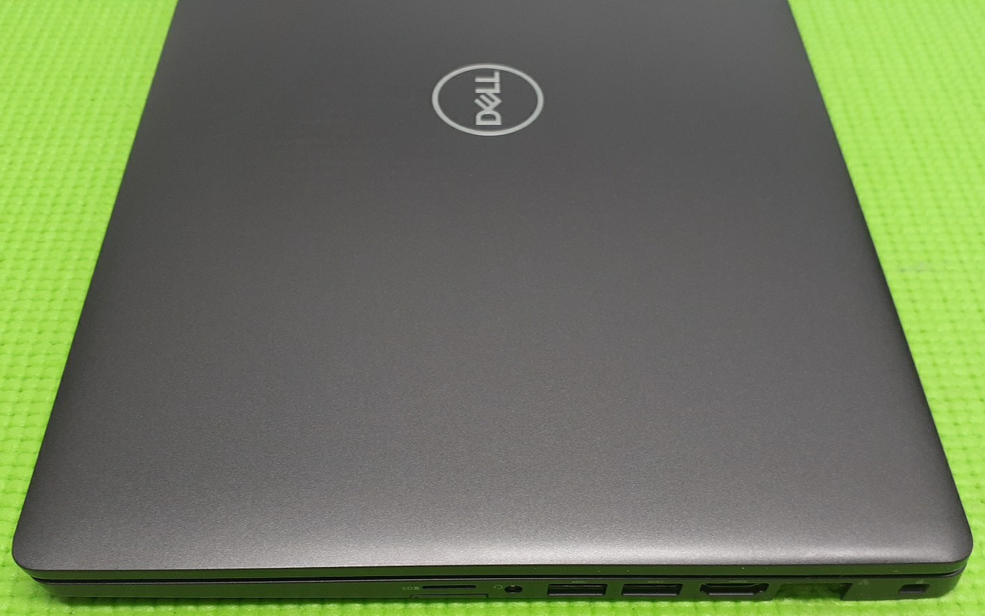Dell Latitude *TOUCH* 5400 Core i7-8665U NO ssd+ 8gb No Os Excellent Batt+Ac ad