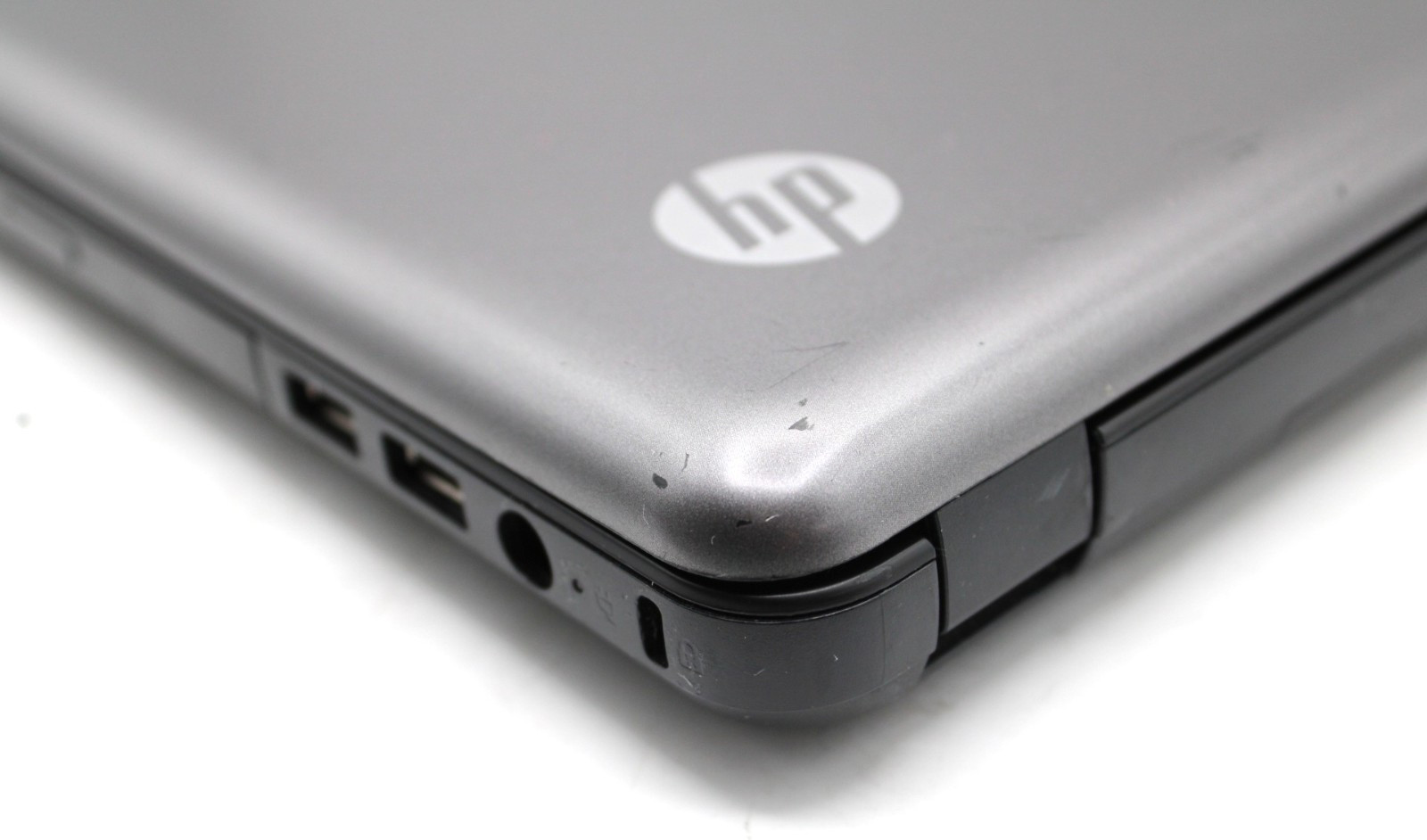 HP 2000 Notebook AMD-E-300@1.3GHz 4GB DDR3 NO STORAGE OR OS *USED/TESTED*