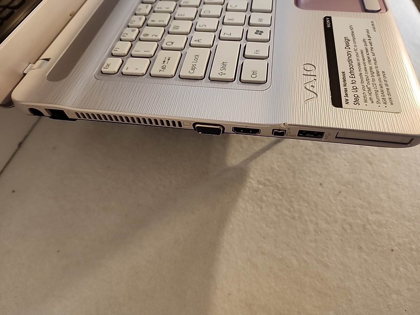 Sony VAIO PCG-7184L 15.6″ Laptop Pink With Black Base. For Parts Only No HD/RAM