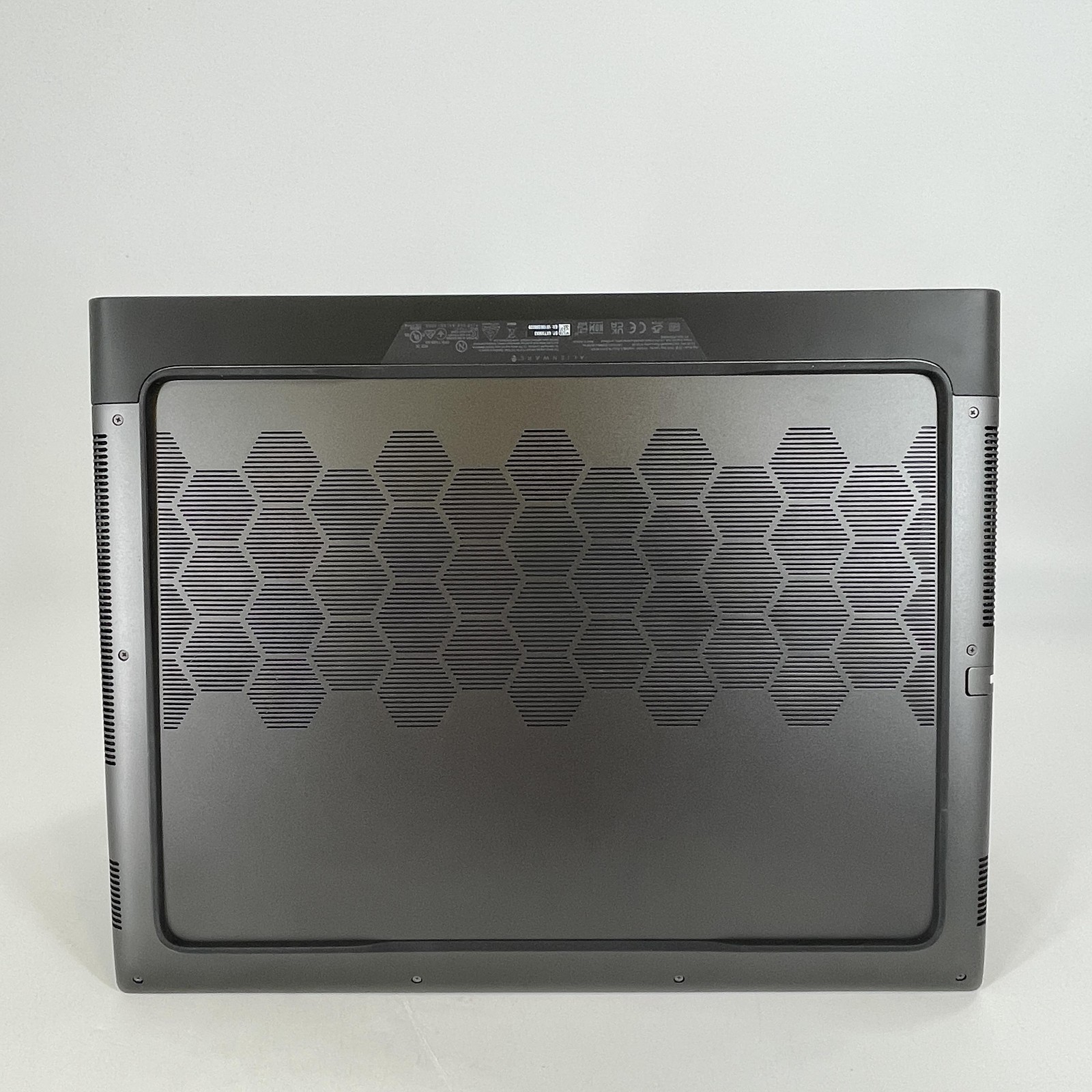 Dell Alienware M18 R1 165Hz QHD+ i9-13980HX 16GB 4TB RTX 4090 – BAD POWER RAIL