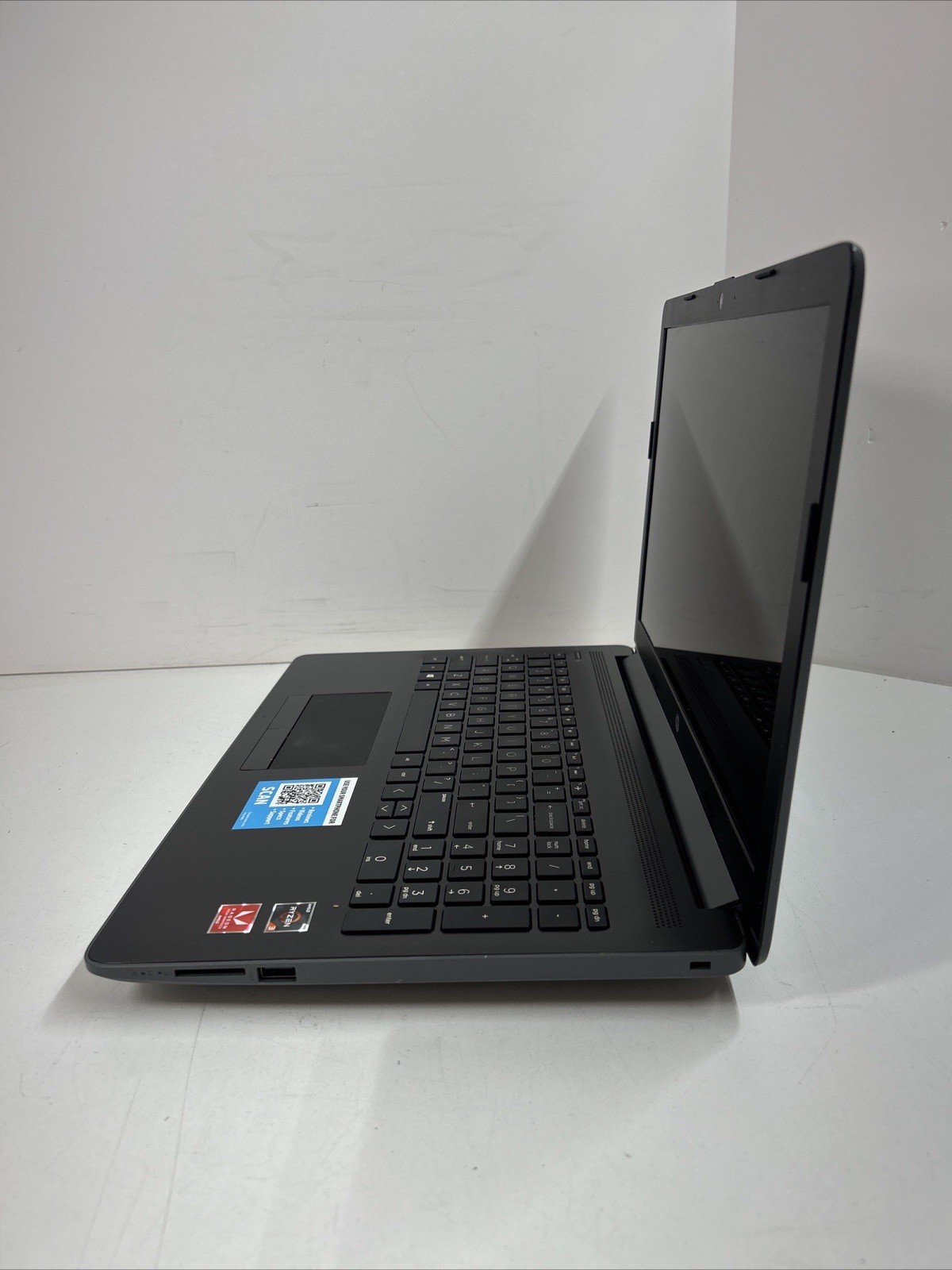 HP Laptop 15-db0051od AMD Ryzen 3 2200U@2,5GHz 16GB RAM 256GB SSD W11P