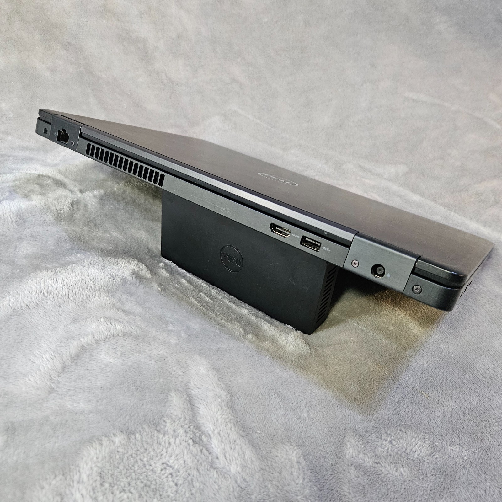 Dell Latitude 5580 Laptop i5-6300U 2.4GHz 16GB RAM NO SSD/OS W 65W Charger