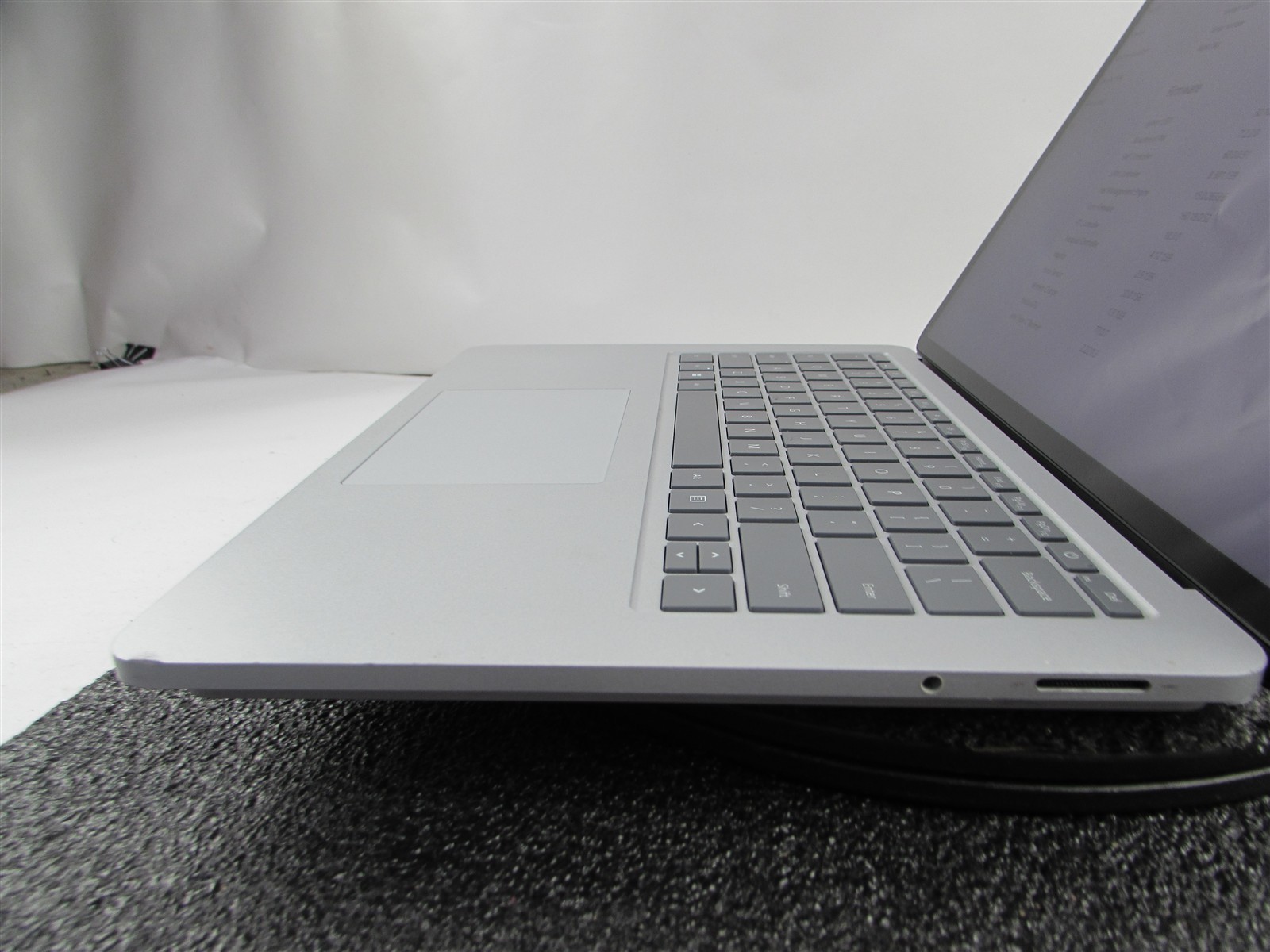 Microsoft Surface Laptop Studio 1964 i7-11370H 1TB SSD 32GB RTX A2000 *No A/C*