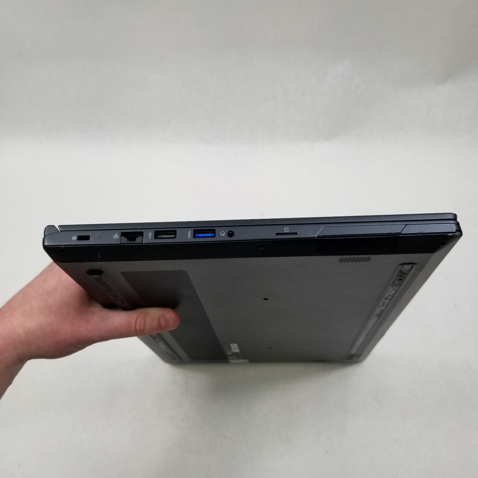 Carbon Systems Iridium 15 Laptop Intel Core i7-10510U 1.80GHz 16GB RAM 512GB SSD