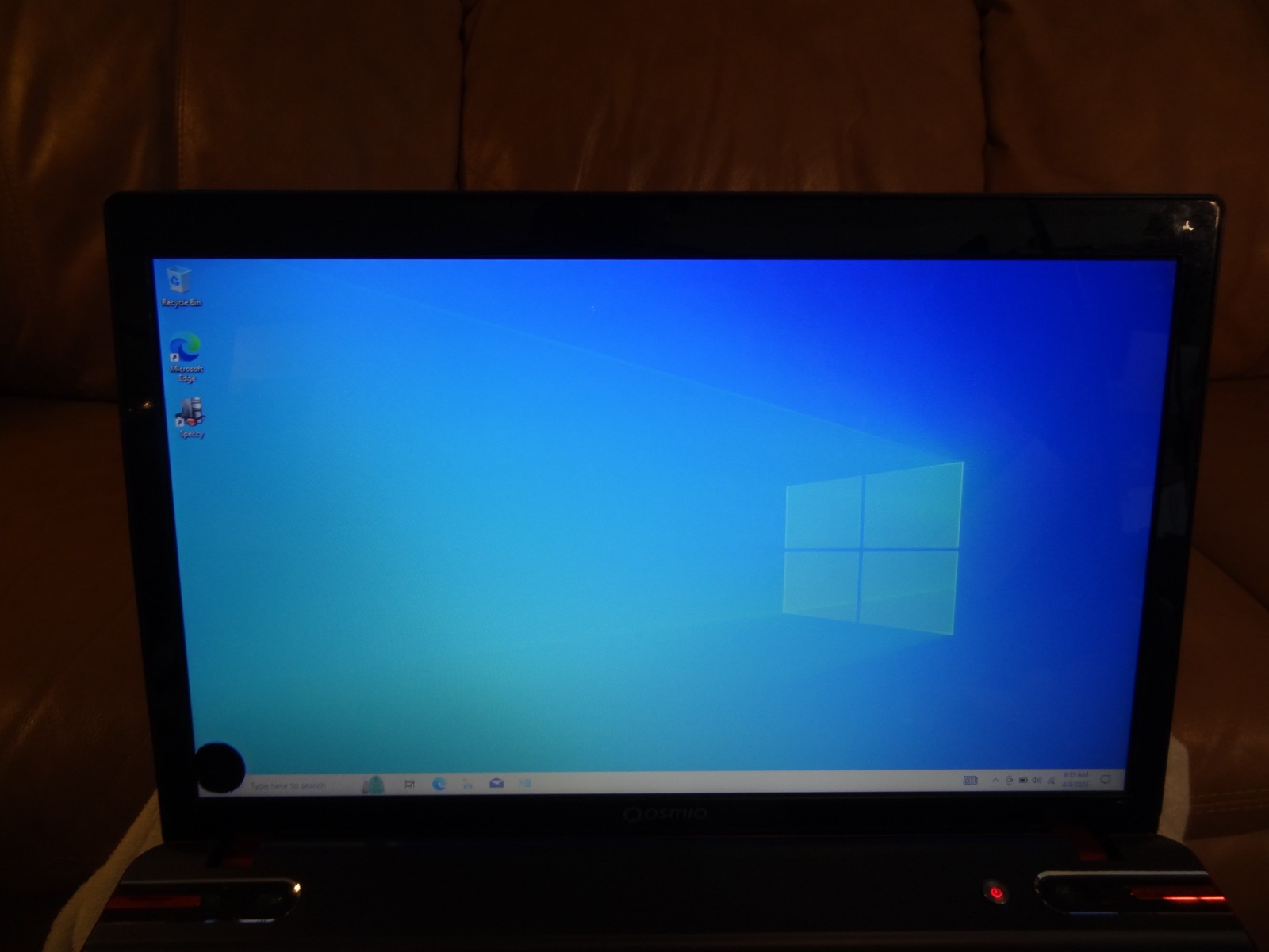 Toshiba Qosmio X870 Laptop Computer -17″Screen -Windows 10 -1TB HHD -28GB RAM