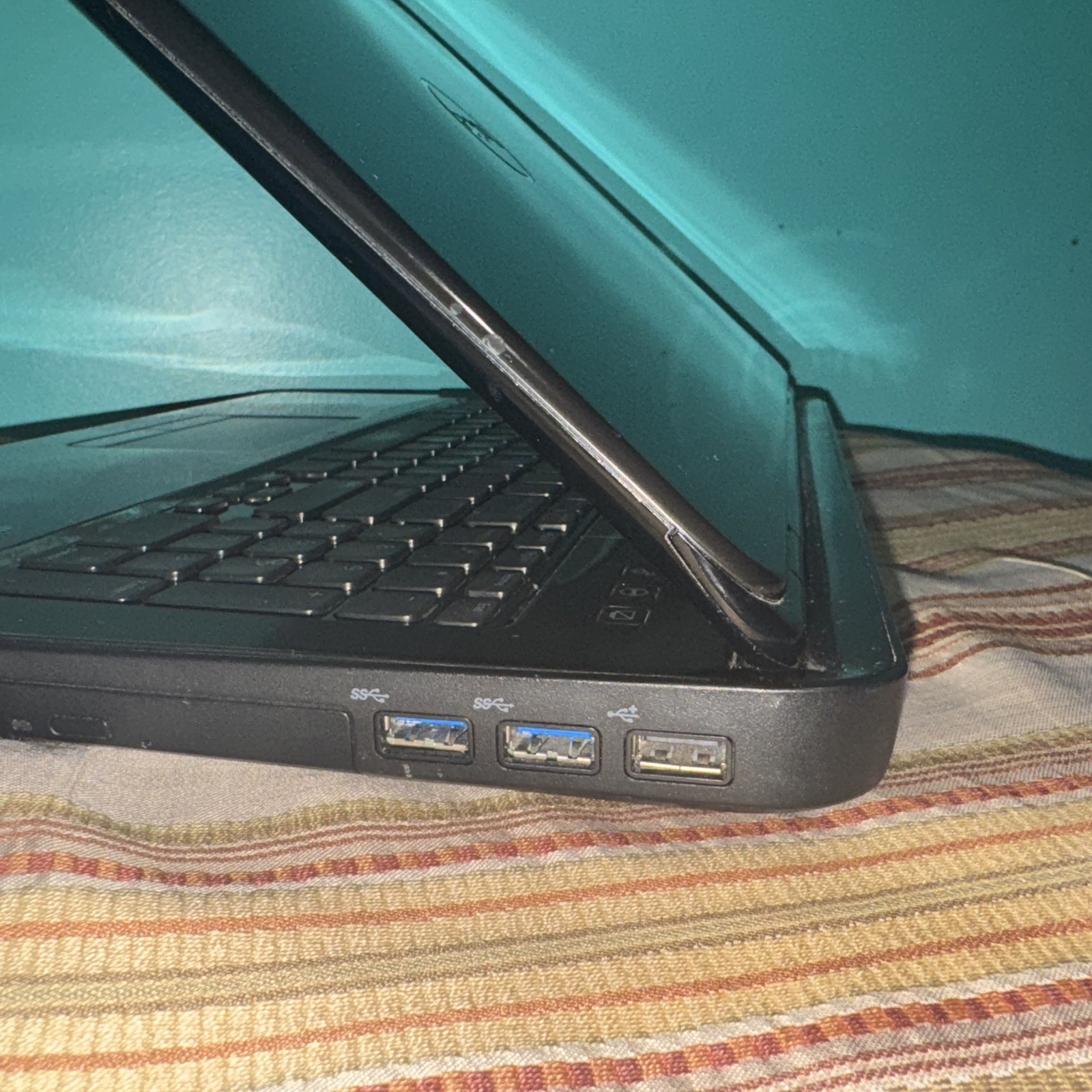 Dell Inspiron N7110 Laptop i5-2430M 2.40GHZ 8GB 240GB SSD W10H Bad Trackpad
