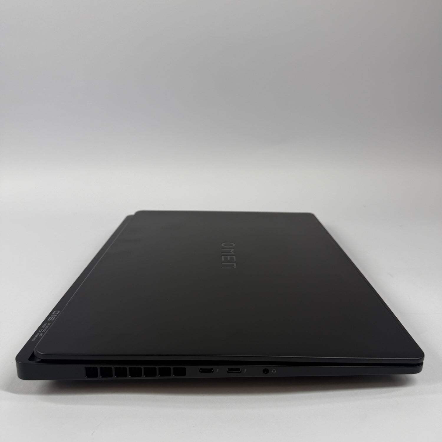 HP omen max 16 16-AH0043DX Core Ultra 9 275HX 2.7GHz 32GB RAM 2TB SSD RTX 5080