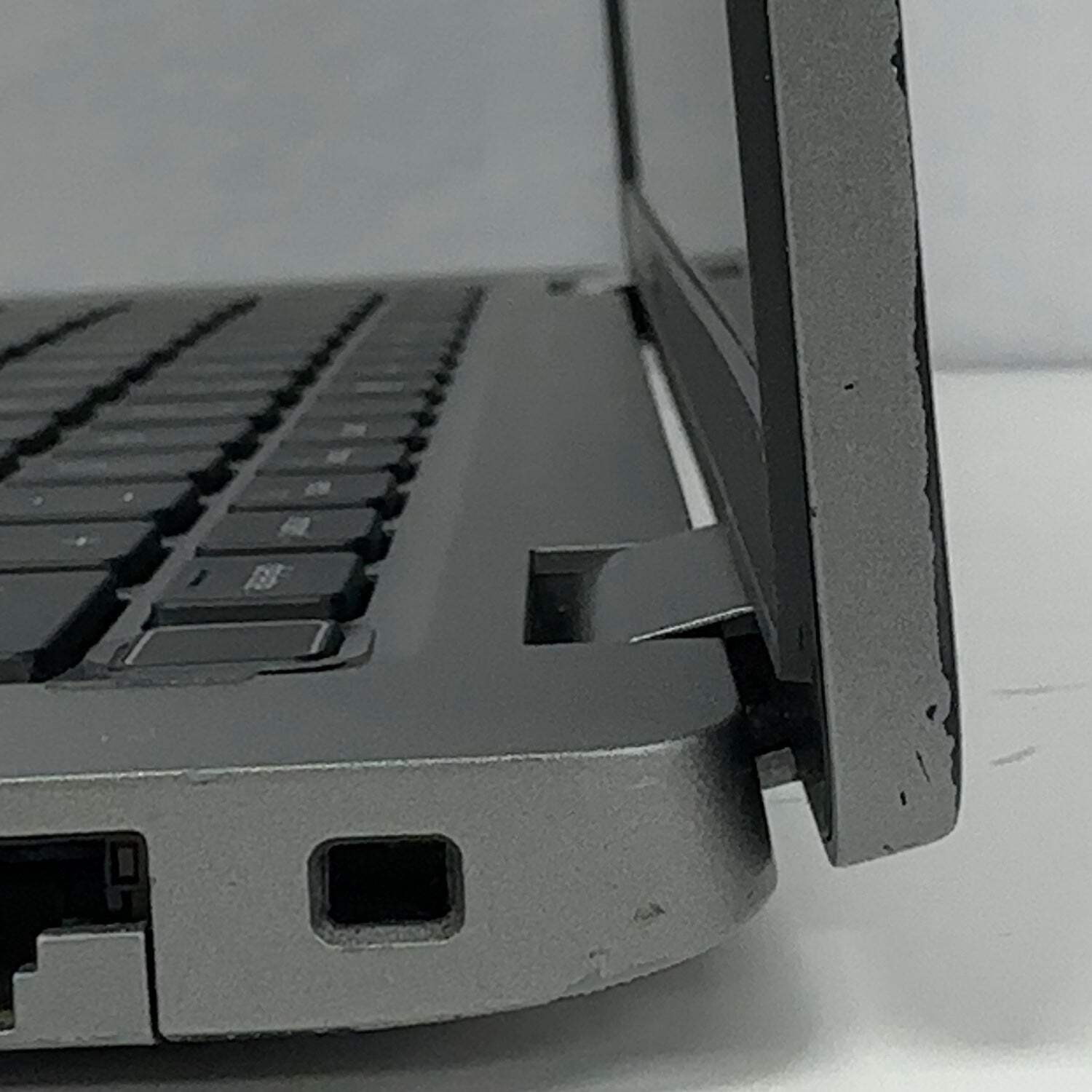 Dell Latitude 5420 14″ i7-1185G7 1.8GHz 16GB RAM 512GB