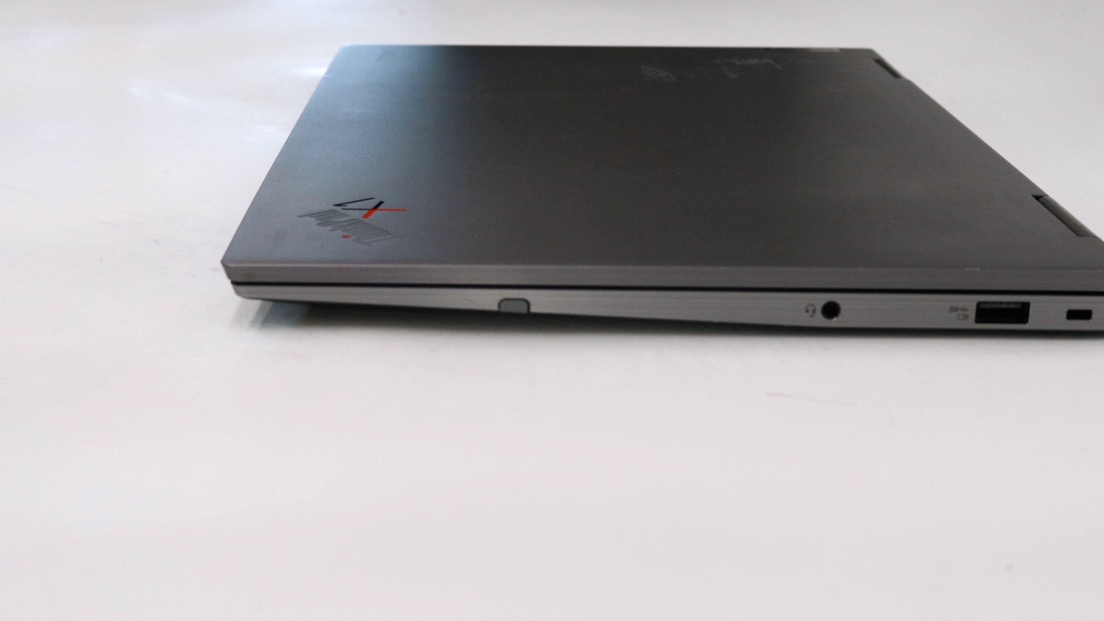 Lenovo ThinkPad X1 Yoga Gen 7 14″ i7-1265u 16GB 512GB – Very Good