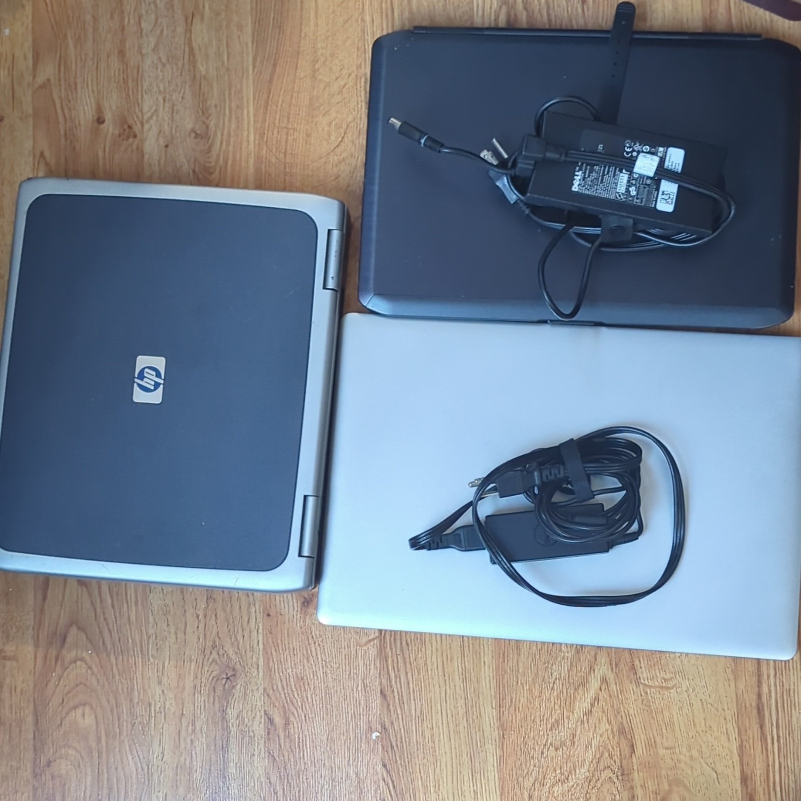 lot of 2 Dell and one hp with out charge you will get what you see in the pictur
