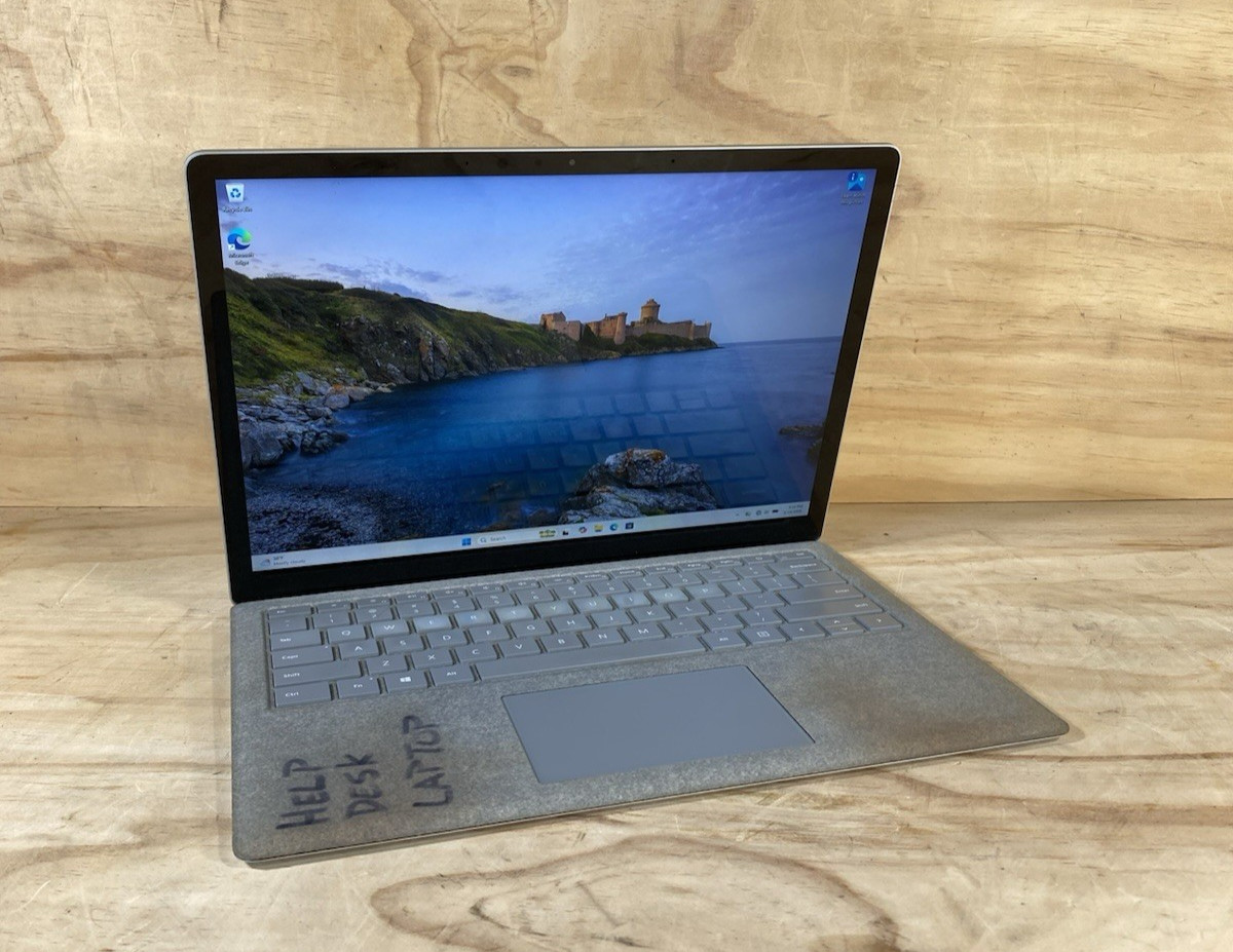 Microsoft Surface 2 1769 13.5″ Intel i5-7300U2.6 8GB 256GB SSD W11P
