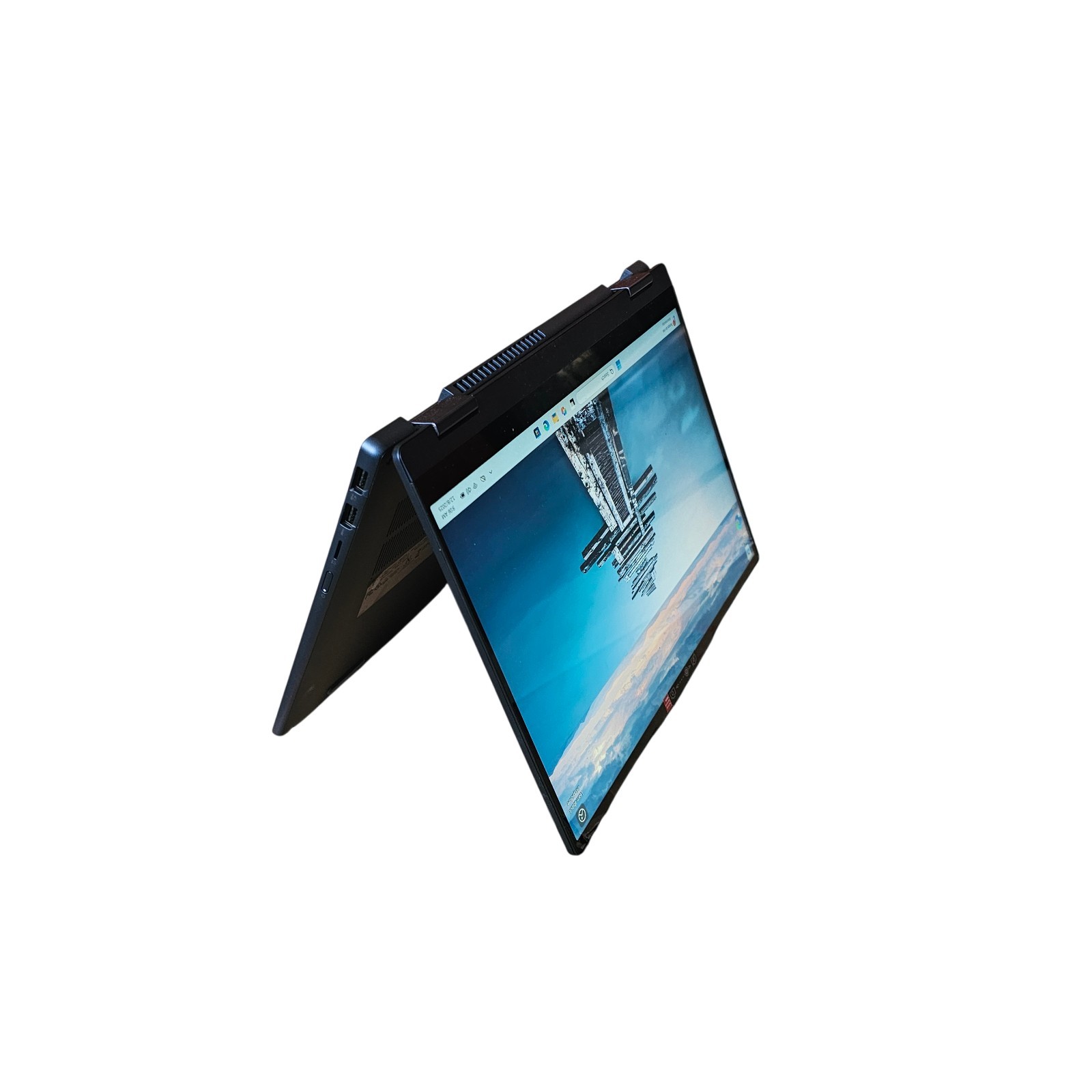 Lenovo Ideapad 5 – 14AKP10 – 2-in-1 14″ Ryzen Ai 7 350 16GB – 1TB SSD Excellent