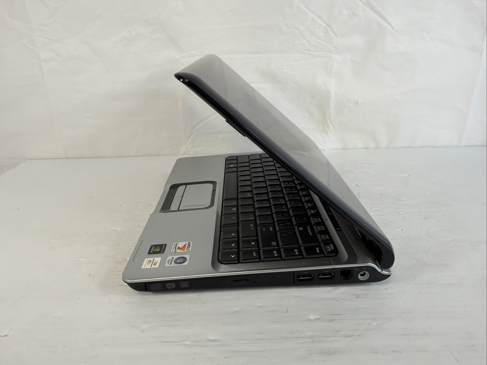 HP Pavilion DV2000 DV2125NR AMD Turion 64 X2 / 1 GB NO HDD / No Batt