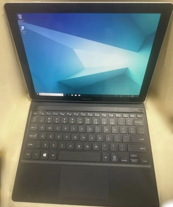 Samsung Galaxy Book laptop tablet 2 in 1