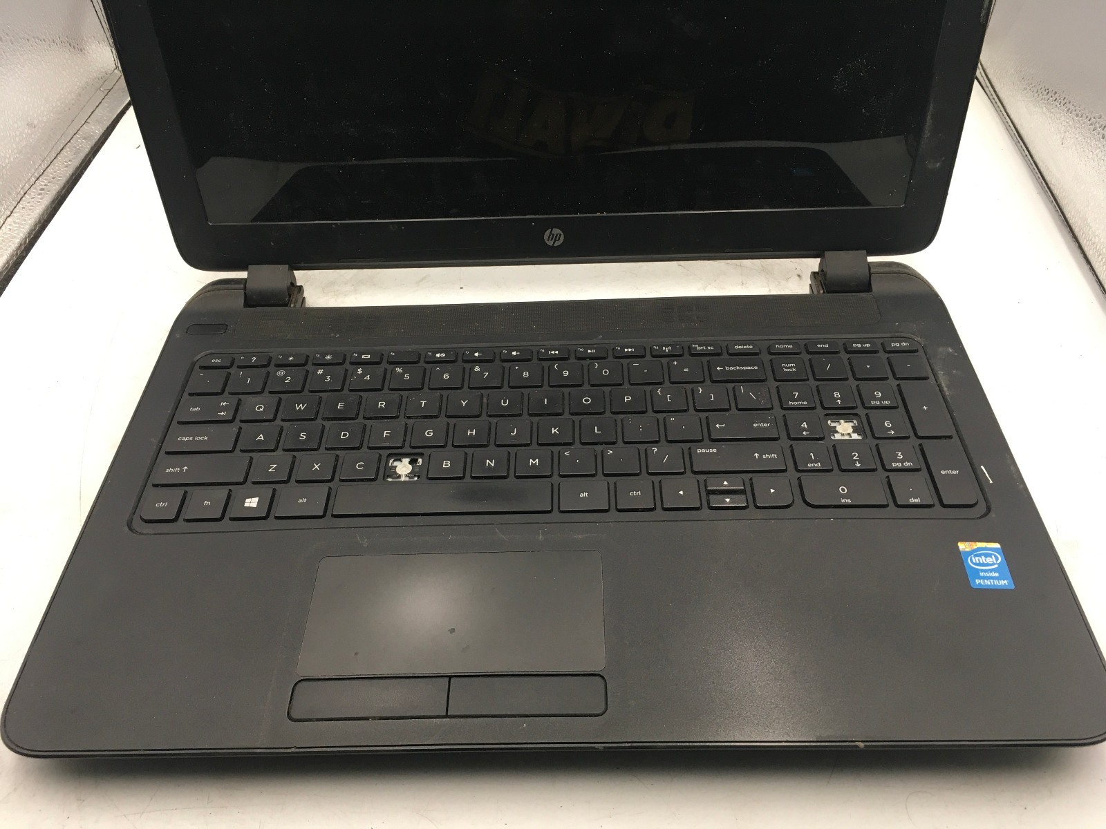 HP 15 F011NR – FOR PARTS – AMD E2 QUAD CORE – NO RAM/DAMAGED RAM SLOTS -READ- BB