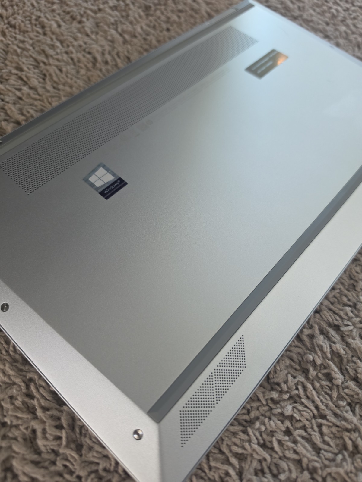 HP EliteBook x360 1040 G8 14 in Touch 32GB RAM 2TB SSD Core I7-1185G7 WIN11P