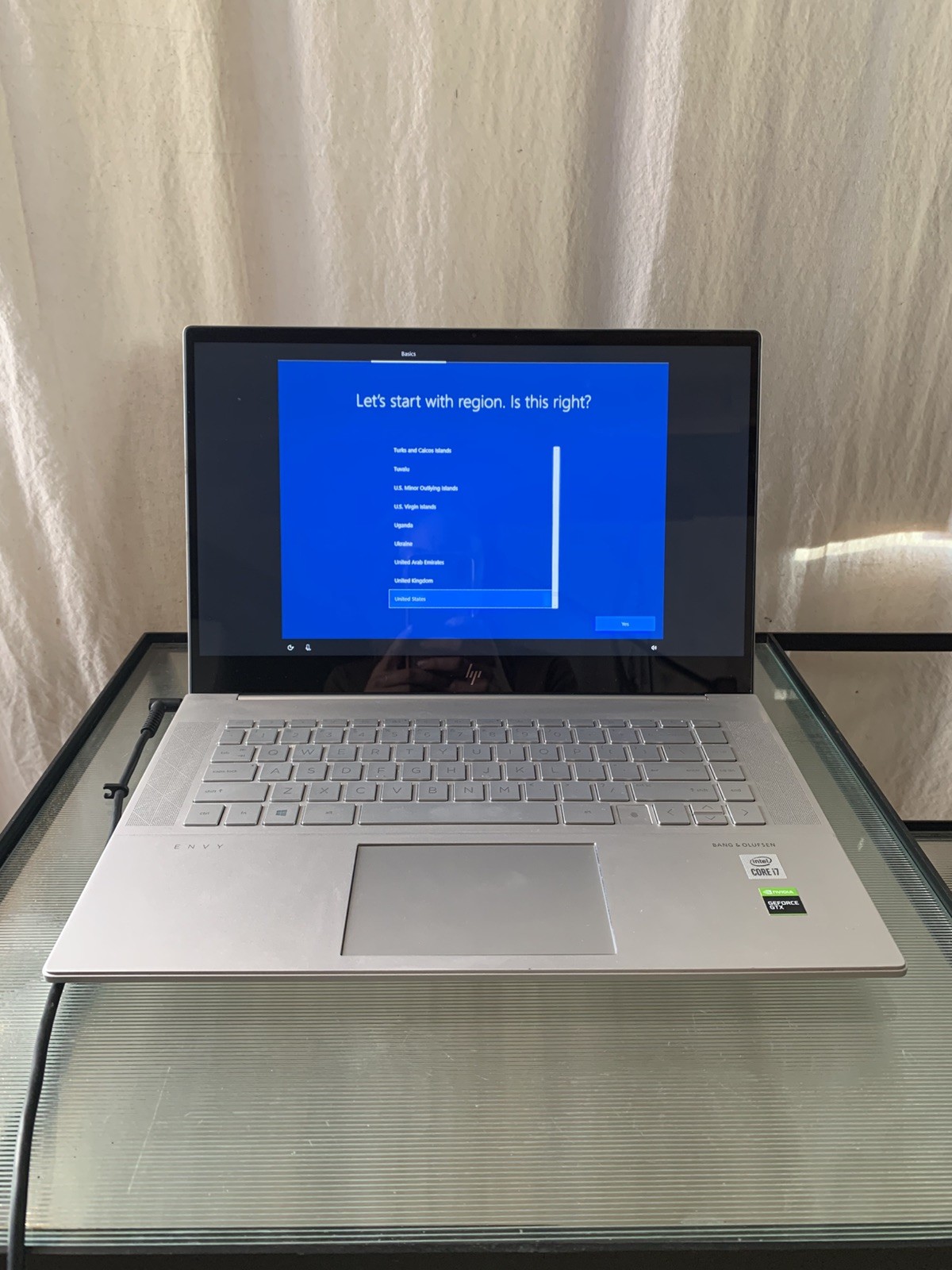 HP Envy 15.6 Laptop Full Touch HD i7-10750H 16GB 256GB SSD GTX1650Ti