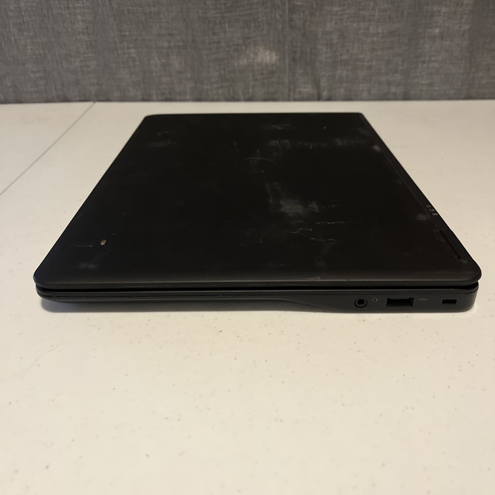 Dell Latitude E7450 14″ Intel Core i5-5300U 8GB RAM No Drive No OS
