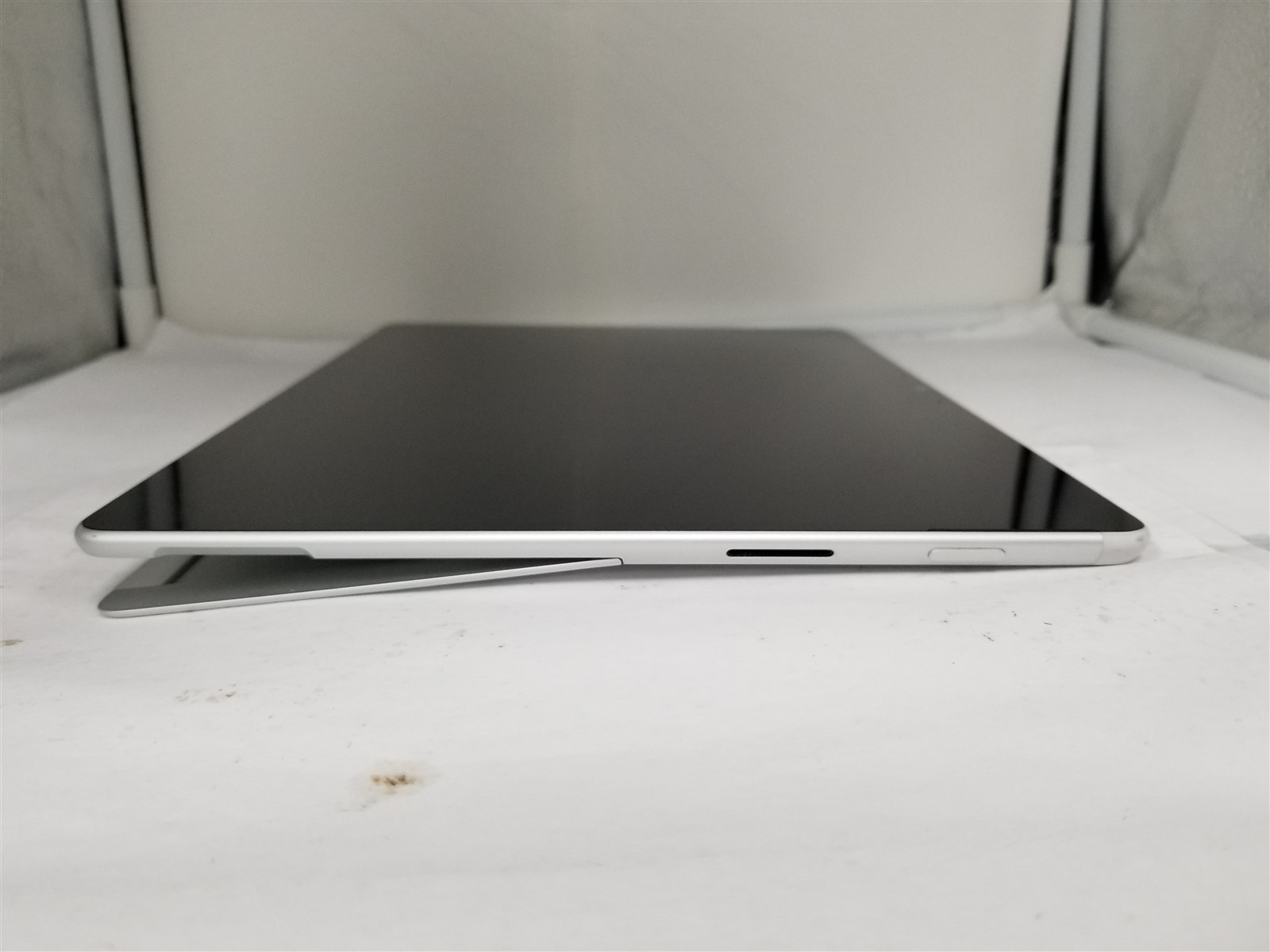 Microsoft Surface Pro X SQ1 13″ 8GB/128GB Silver Reduced Price VW6342