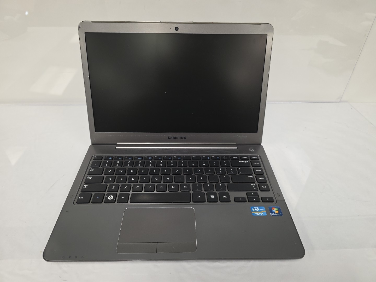 Samsung Series 5 Ultrabook| 14″|Intel core i5|8GB RAM|320GB HDD|NO OS