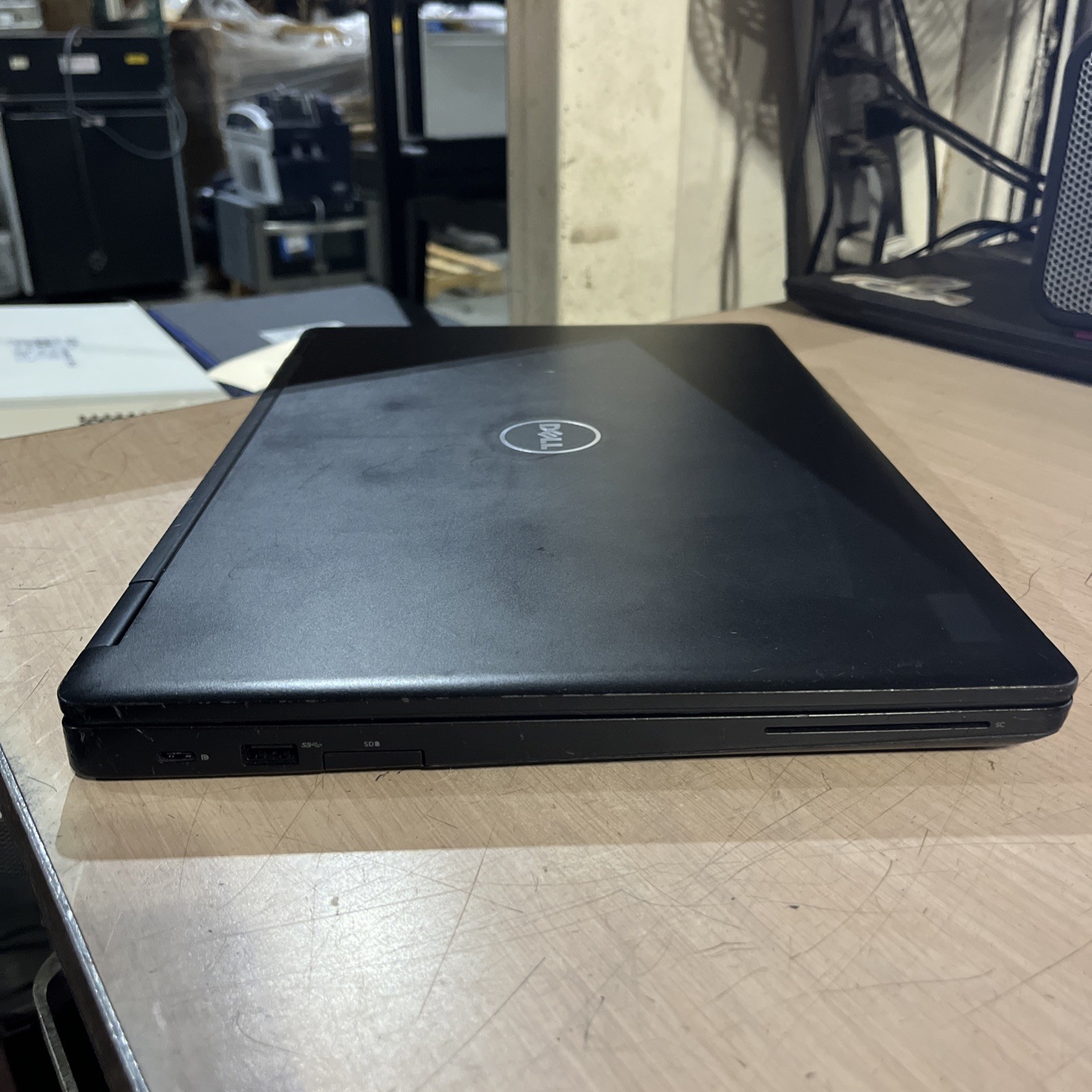 DELL LATITUDE 5580 INTEL CORE I7 7TH GEN 8GB RAM NO HD