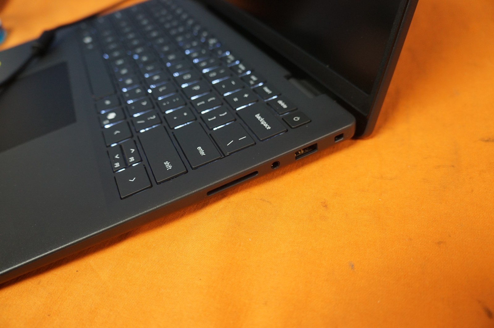 Dell Pro 14 Essential Intel 5 120U 1.40Ghz 8GB 512GB SSD Laptop 14″ Laptop