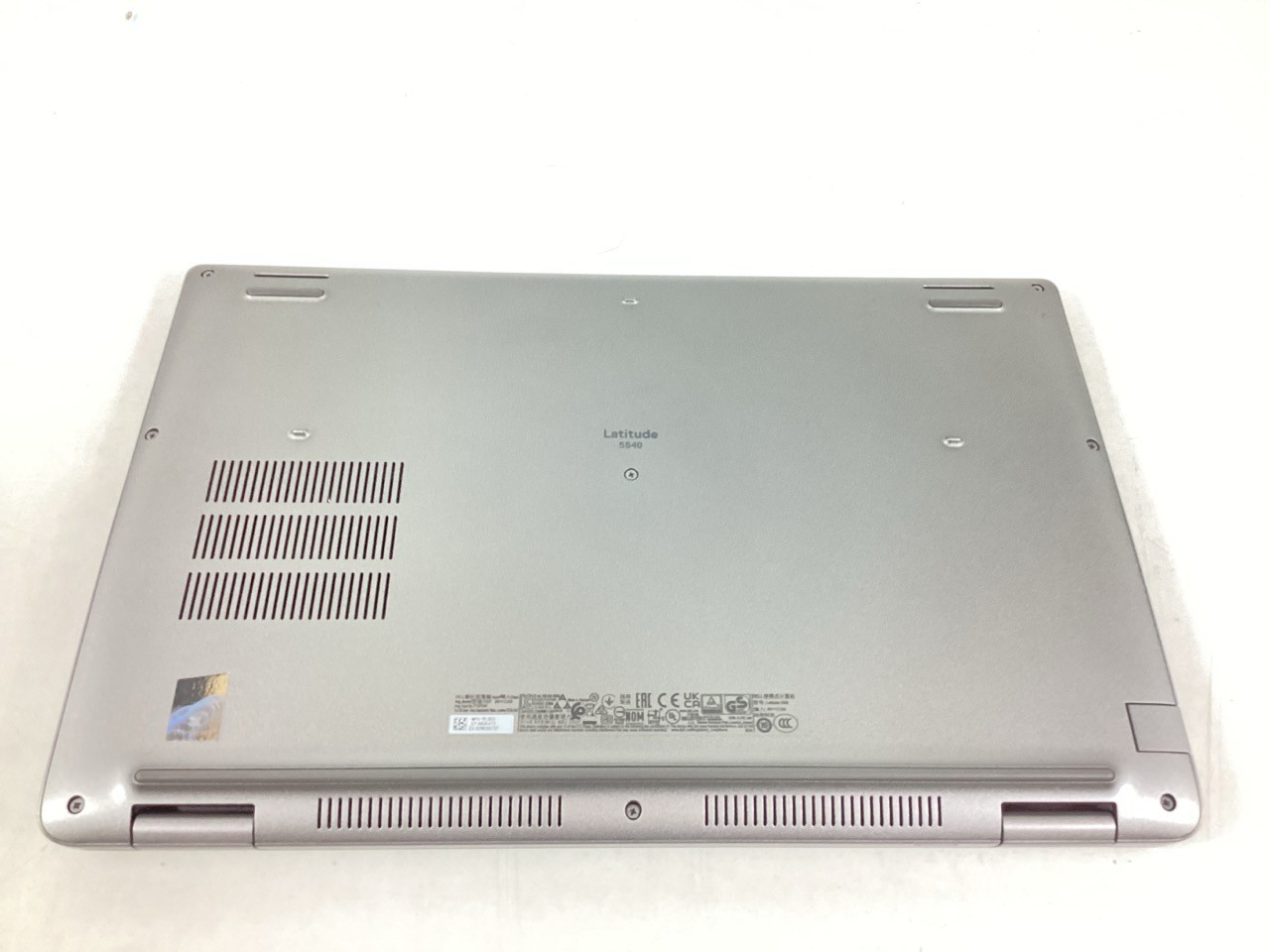 Dell Latitude 5540 15.6″ FHD i7-1365U 16GB 512GB SSD WiFi 6E W11P – (TPJJ4)