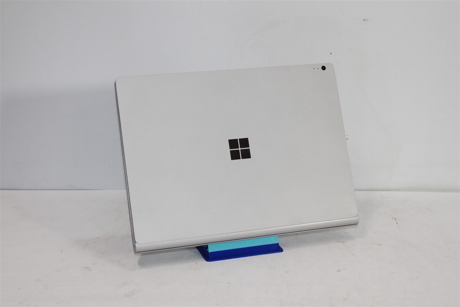 Microsoft Surface Book 2 13.5″ Touch i7-8650U 8GB RAM 256GB SSD Win 11 Pro