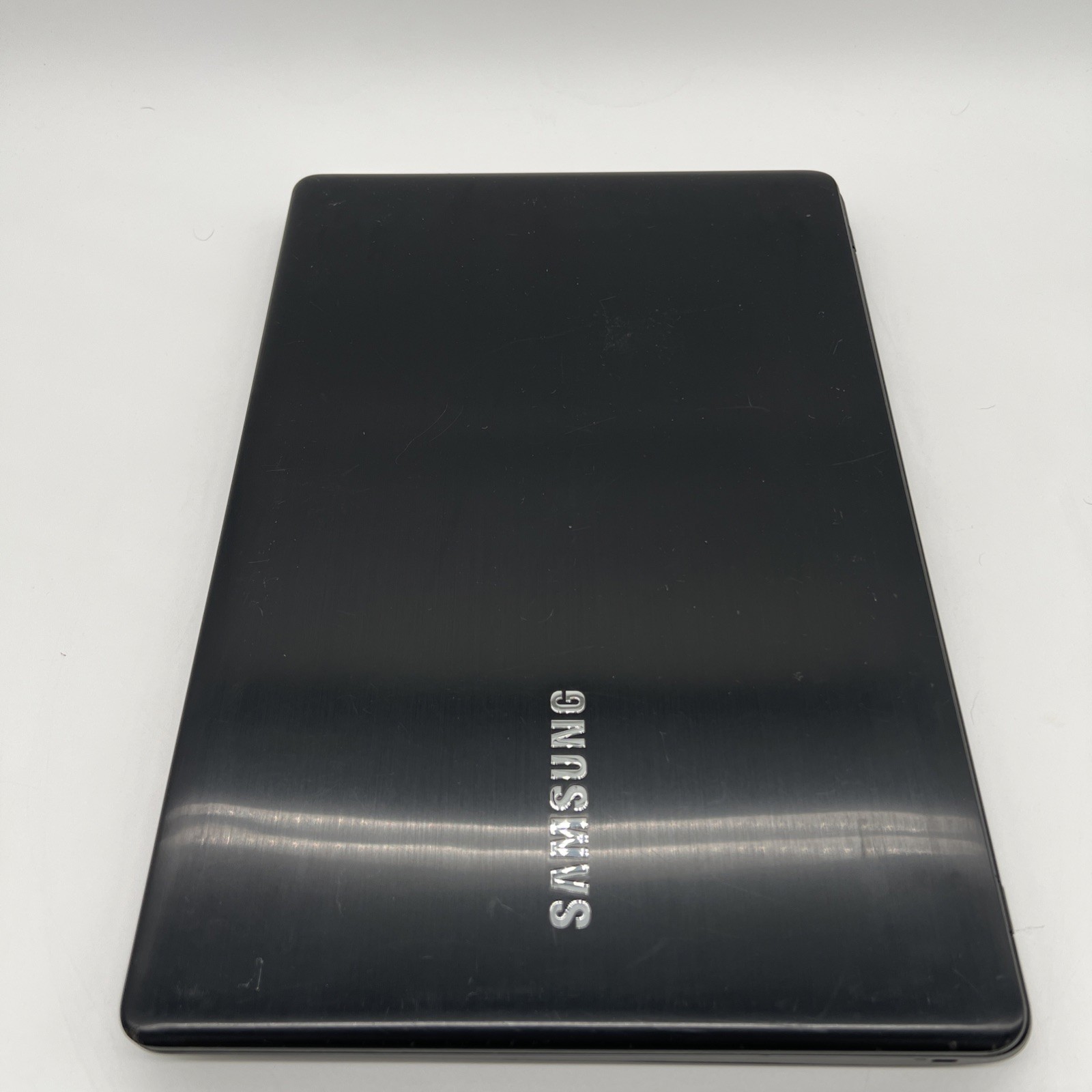 Samsung NP530E5M Laptop Intel i5-7200U 8GB RAM 500GB HDD NVIDIA 920MX Fast Ship